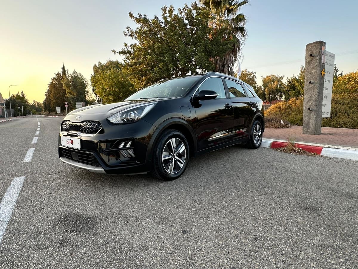 קיה נירו פלאג אין